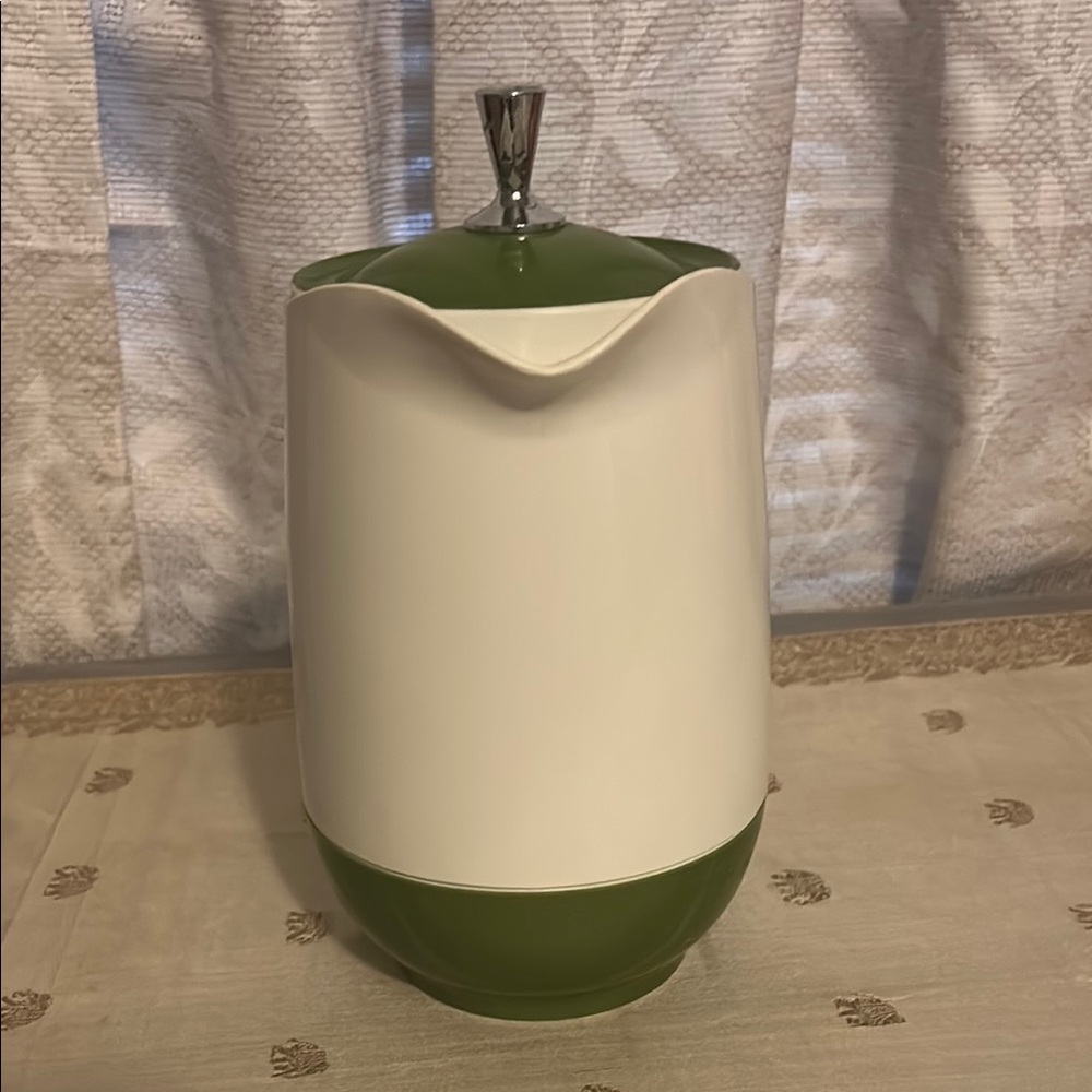 Vintage Insulated Ware Thermos Carafe Pitcher 
avocado green and white